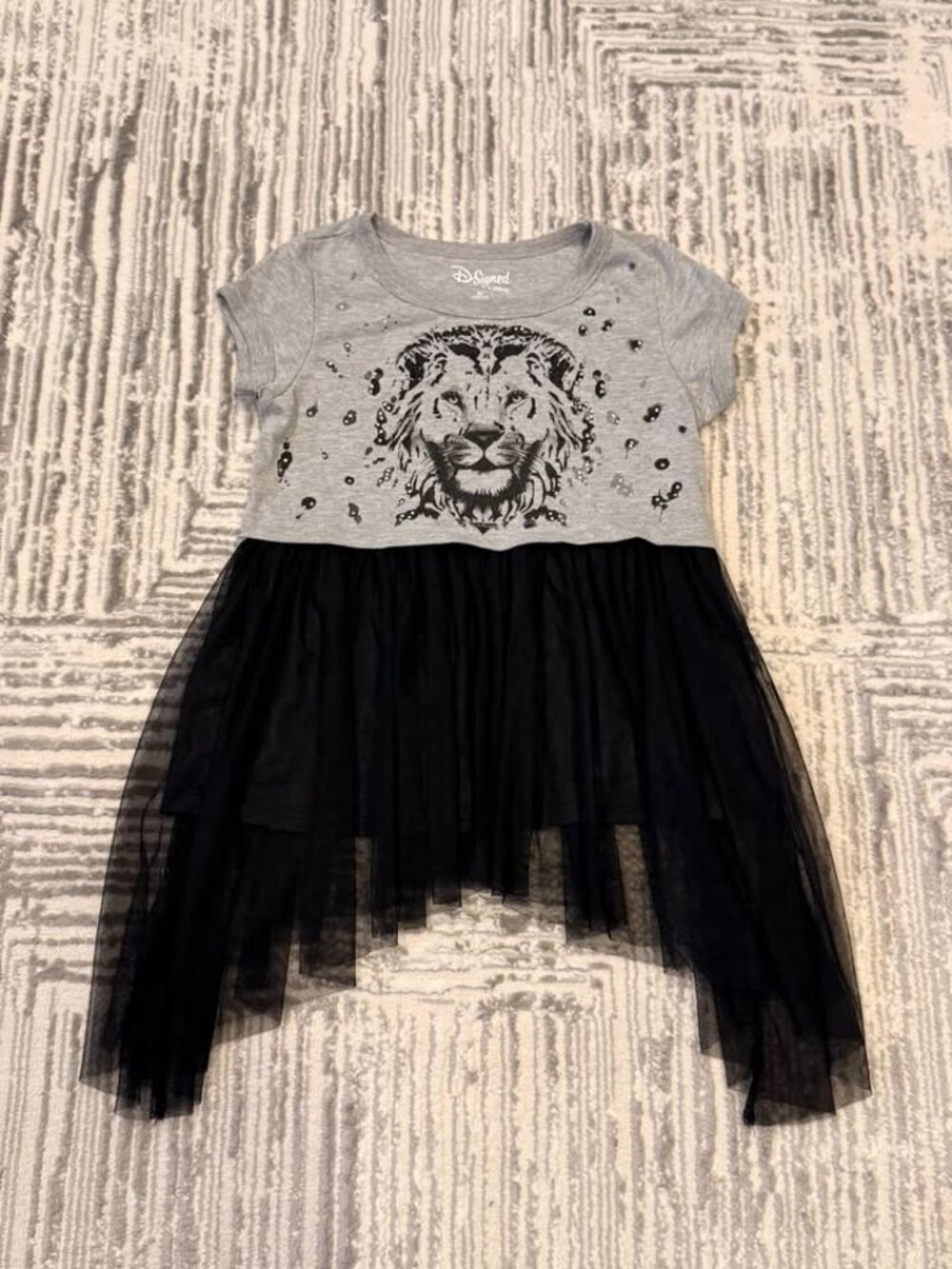 D-Signed Disney girls youth medium 10/12 gray/black top w/tulle